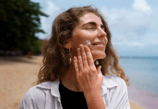 Imagem da noticia Férias de verão: qual protetor solar usar? Existe a quantidade certa? Veja mitos e verdades