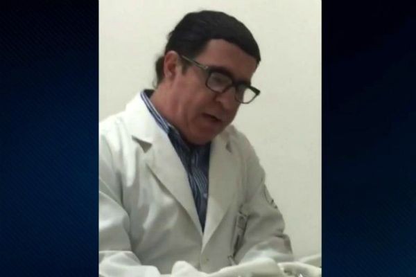 Imagem da noticia Mulheres que tiveram o corpo arruinado após cirurgia denunciam médico