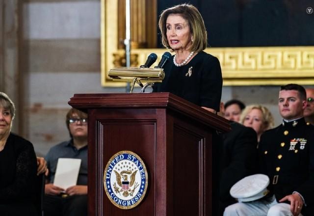 Imagem da noticia Após incentivar desistência de Joe Biden, ex-presidente da Câmara elogia decisão do atual presidente