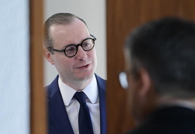Imagem da noticia Cristiano Zanin toma posse como ministro do STF nesta 5ª feira