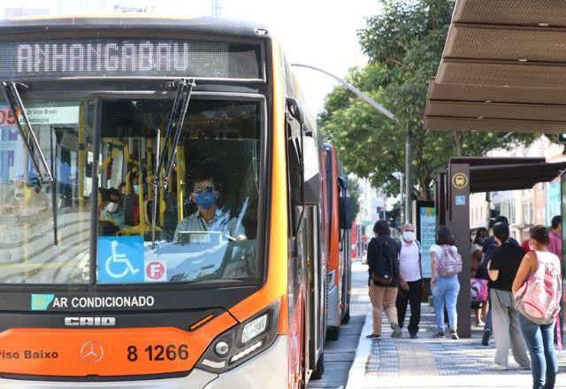 Imagem da noticia Após atrasos, linhas de ônibus voltam a circular normalmente em SP