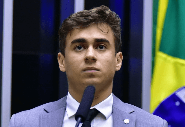 Imagem da noticia TRE-MG rejeita ações contra Nikolas Ferreira por ataque às urnas