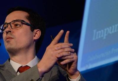 "É tetra", diz Dallagnol em chat após agir para manter Lula preso "É tetra", diz Dallagnol em chat após agir para manter Lula preso