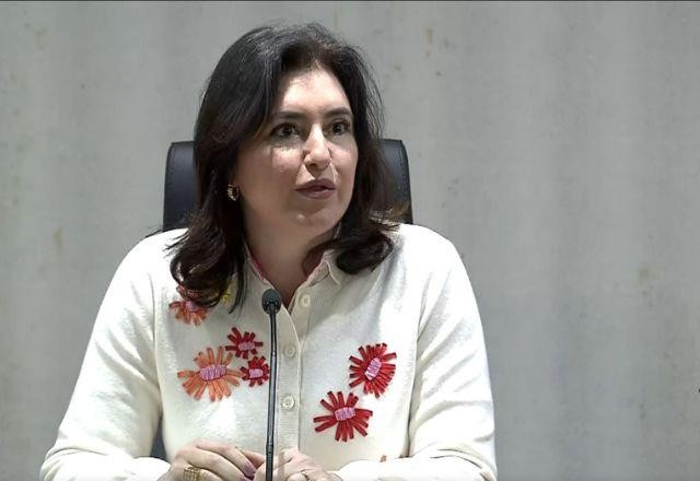 Imagem da noticia "Nós precisamos do arcabouço pra ontem", diz Tebet ao apresentar Orçamento