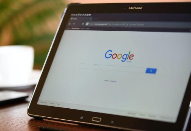 Imagem da noticia MPF notifica Google e Meta por atuação contra PL das Fake News