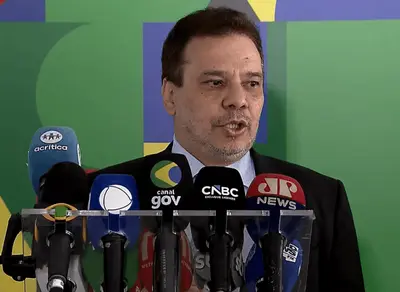 "Decisão de elevar ao status de ação de Estado o combate ao crime organizado", diz ministro da Justiça após reunião "Decisão de elevar ao status de ação de Estado o combate ao crime organizado", diz ministro da Justiça após reunião