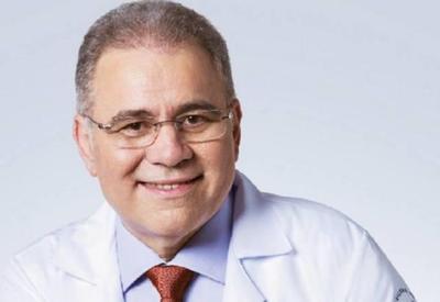 Queiroga inicia transição com Pazuello nesta 3ª feira Queiroga inicia transição com Pazuello nesta 3ª feira