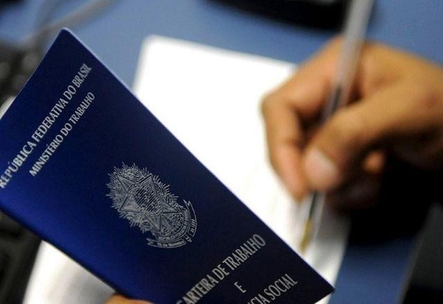 Imagem da noticia Vagas formais na área privada têm alta de 4,4% no 3º trimestre de 2021