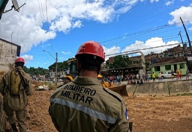 Imagem da noticia Número de mortos por causa das chuvas sobe para 84 em Pernambuco