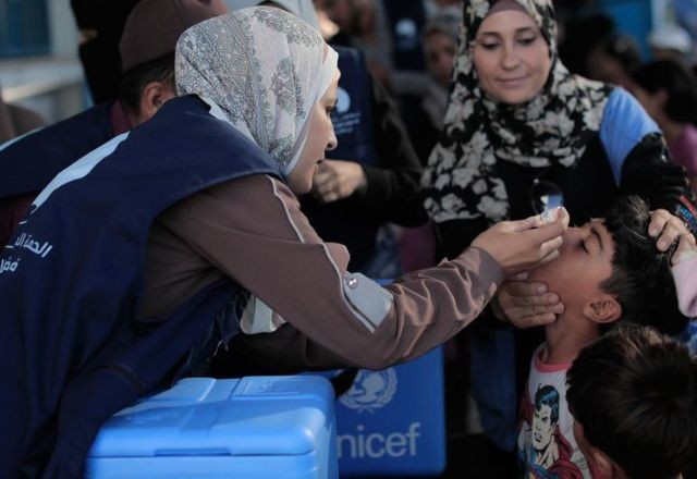 Imagem da noticia Gaza: Ataques israelenses atrasam campanha de vacinação contra a pólio