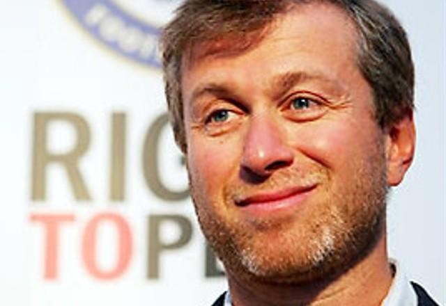 Imagem da noticia Rabino que ajudou dono do Chelsea é impedido de deixar Portugal