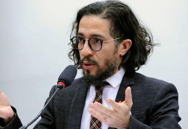 Imagem da noticia "Decisão política", diz Wyllys ao ser condenado a indenizar Kim