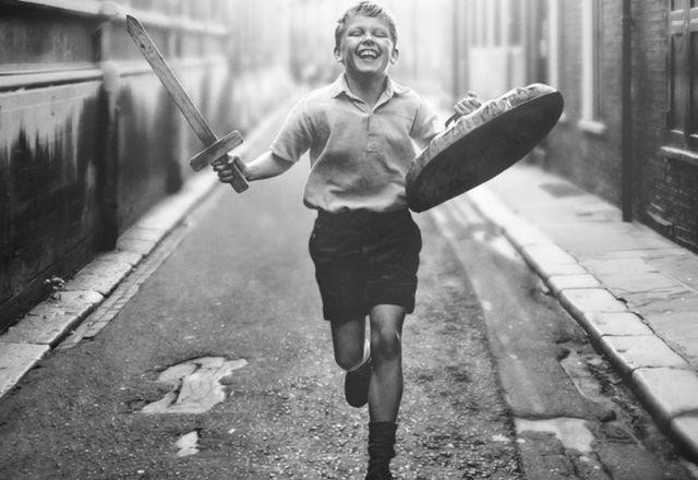 Imagem da noticia "Belfast" é o olhar de um menino diante dos conflitos na Irlanda do Norte