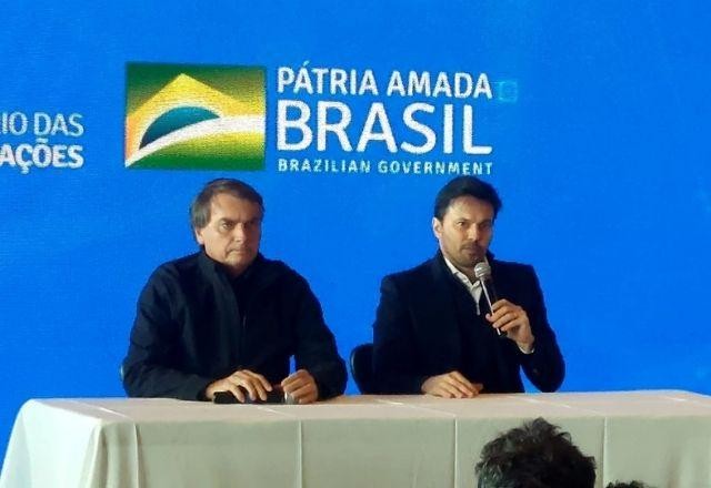 Imagem da noticia Bolsonaro sobre parceria com Musk: "namoro que acabará em casamento"