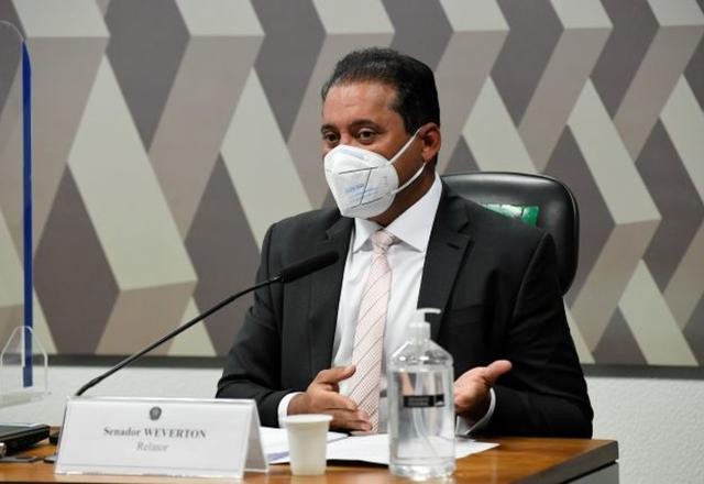 Imagem da noticia CCJ aprova mudanças que dificultam punição de gestores públicos