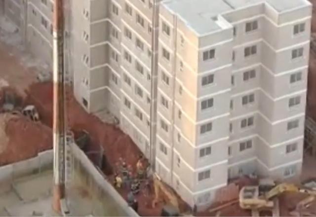 Imagem da noticia Operários morrem soterrados após deslizamento de terra em obra no ABC