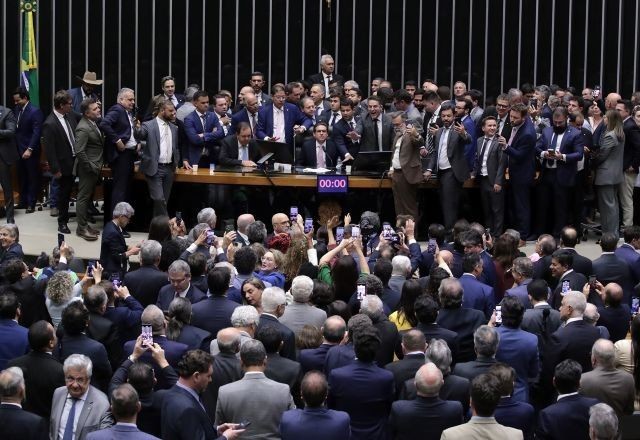 Imagem da noticia Conselho de Ética da Câmara ouve deputados acusados de quebra de decoro por ocupação do plenário