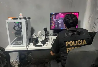 PF mira grupo suspeito de ataques hackers contra órgãos como Dataprev, Exército e a própria Polícia Federal PF mira grupo suspeito de ataques hackers contra órgãos como Dataprev, Exército e a própria Polícia Federal