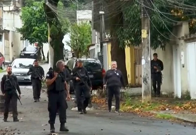 Operação no Rio prende seis suspeitos e aponta aliança entre facções criminosas Operação no Rio prende seis suspeitos e aponta aliança entre facções criminosas