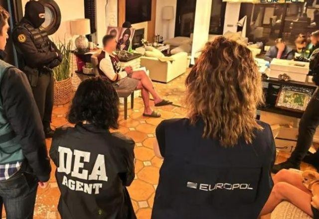 Imagem da noticia Europol desmantela cartel responsável por um terço da cocaína da Europa