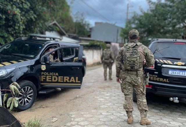 Imagem da noticia Operação da Polícia Federal contra tráfico internacional de drogas prende oito suspeitos