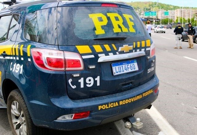 Imagem da noticia Três agentes da PRF morrem em acidente durante perseguição no Rio de Janeiro