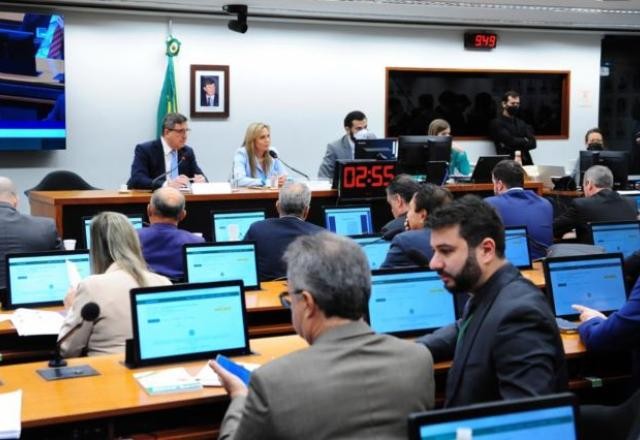 Imagem da noticia Após adiamento, PEC dos Benefícios tem votação remarcada na Câmara