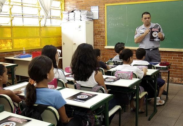 Imagem da noticia Proerd, ação de prevenção às drogas em escolas, é ineficaz, diz estudo