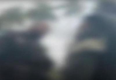 Vídeo mostra PM extorquindo motociclista no RJ Vídeo mostra PM extorquindo motociclista no RJ