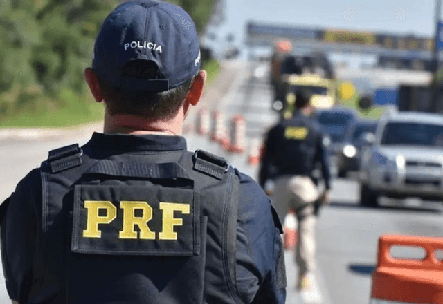 Imagem da noticia PRF identificou inconsistências em operações no 2º turno das eleições de 2022, mas não apontou responsáveis