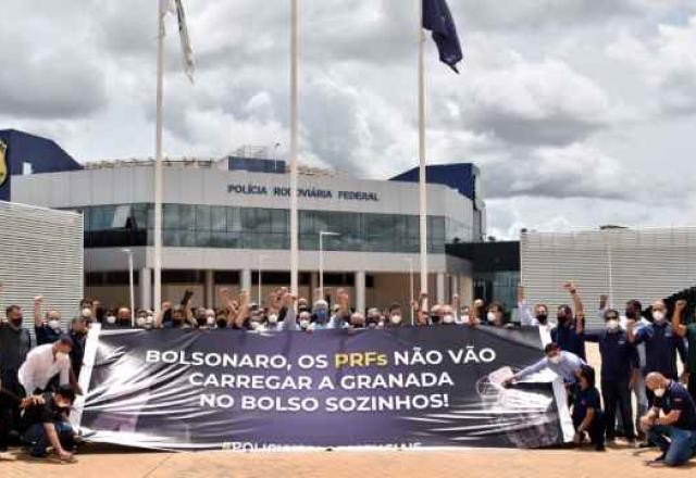 Imagem da noticia Policiais rodoviários marcam ato nacional para pressionar Bolsonaro