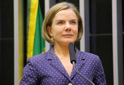 Gleisi Hoffmann chama ato pró-Bolsonaro de "ilegítimo"