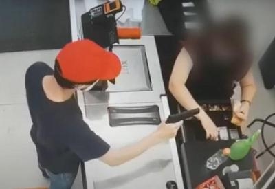 Padre é preso depois de praticar arrastões em lojas Padre é preso depois de praticar arrastões em lojas