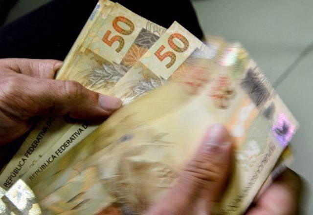Imagem da noticia Governo federal antecipa 13º salário a 30 milhões de segurados do INSS