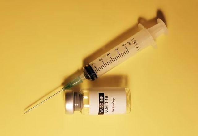 Imagem da noticia 'Vax' é escolhida a palavra do ano