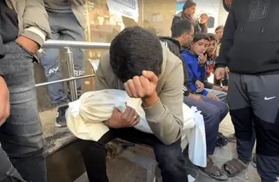 Ataques de Israel em Gaza matam 10 palestinos em 24 horas Ataques de Israel em Gaza matam 10 palestinos em 24 horas