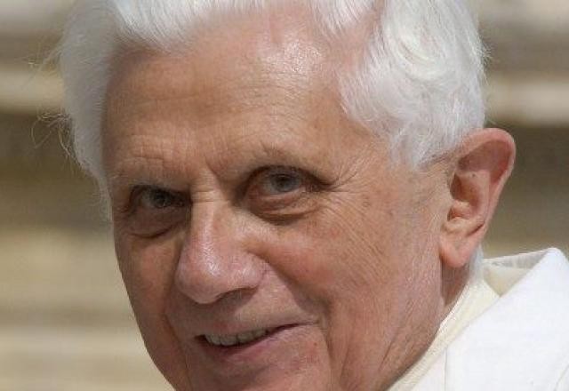 Imagem da noticia Papa Emérito Bento XVI morre aos 95 anos