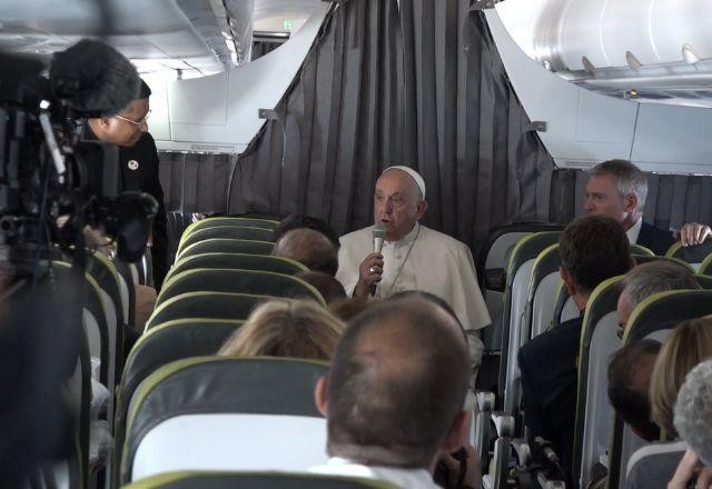 Imagem da noticia Papa diz que a Igreja Católica está aberta aos homossexuais