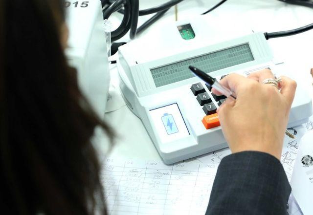 Imagem da noticia Após fala de Bolsonaro, servidores cobram segurança nas eleições