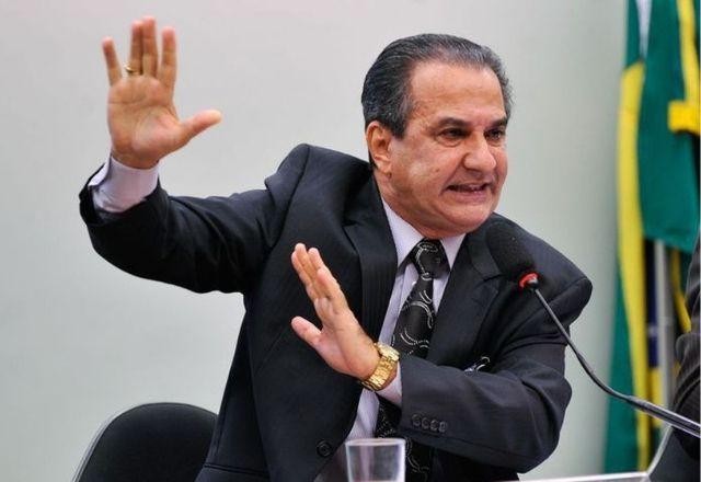 Imagem da noticia Malafaia se retrata com comandante do Exército e tenta adiar julgamento por calúnia