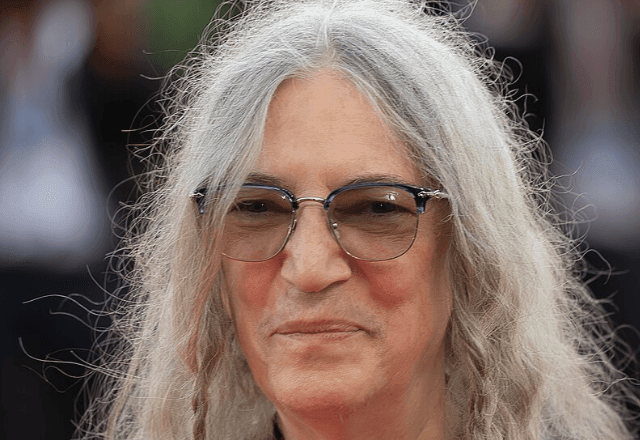 Imagem da noticia Patti Smith desmaia em show por enxaqueca; por que isso pode acontecer?