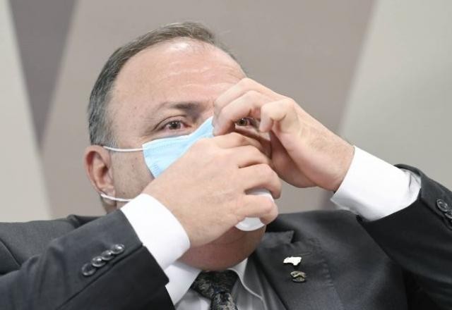 Imagem da noticia Em resposta à PGR, Pazzuello pede arquivamento de notícia-crime