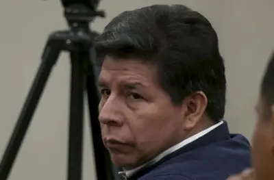 Ex-presidente do Peru é condenado a 11 anos e meio por tentativa de autogolpe Ex-presidente do Peru é condenado a 11 anos e meio por tentativa de autogolpe