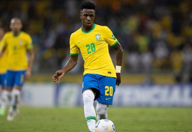 Imagem da noticia Governo federal diz que vai notificar Espanha por racismo contra Vini Jr.