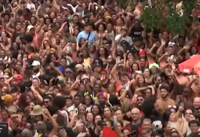 Imagem da noticia Cariocas curtem fim de semana de folia pré-carnaval