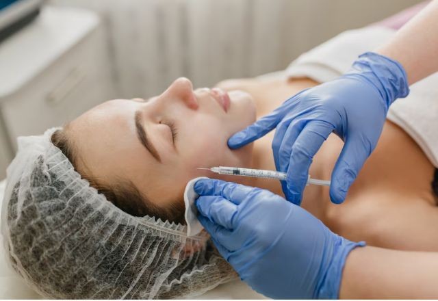 Imagem da noticia Resolução permite que biólogos realizem procedimentos estéticos; Conselho de Medicina é contra