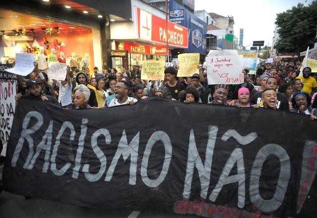 Imagem da noticia STF decide que injúria racial é crime imprescritível