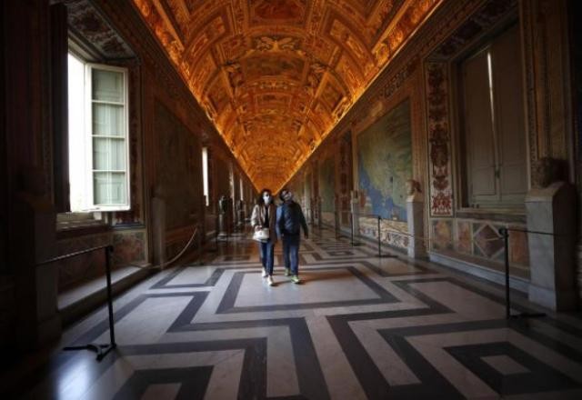 Imagem da noticia Comissão Europeia propõe reabertura de fronteiras para turismo