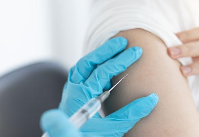 Imagem da noticia Covid: Pfizer pede para aplicar dose de reforço em adolescentes