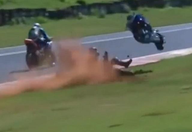 Imagem da noticia Outro piloto de motocicleta sofre grave acidente durante prova